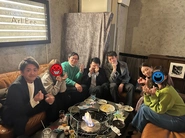 平均年齢30代前半！2〜3ヶ月に1度はオフラインで集まりや飲み会や食事会も開催しています。
