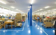  2017年、糸島に自社工場を竣工しました。企画から納品まで一貫して責任もって取り組める体制になっています。