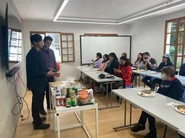 コロンビアで開催された日本イベントで実施した寿司教室の様子。