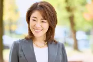 代表取締役社長 山口久美子。創業者の意志を引き継いで「人を大切にする社風」と「リーズナブルな値段で、日本一美味しいふぐ料理を出す」こだわりを大切にしています。