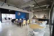 サマーインターンに参加いただくと、グッドパッチメンバーがいつも仕事をしている渋谷オフィスで同じようにデザイン作業をしていただけます！