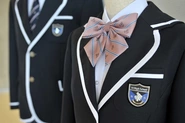 N高等学校の制服です