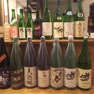 約30種の日本酒があります