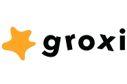 groxiの由来は「grow：成長」「glow：輝く」「xi（being one more than ten）：たくさん」を掛け合わせた造語。「成長の加速と輝きの広がりを少しでも多く生み出したい」という意味が込められています。