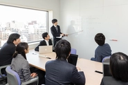 毎月の社内勉強会の様子