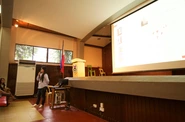 フィリピンの大学生150名の前でプレゼンをするフランジアのRuby on Railsエンジニア
