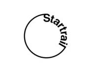 アート作品の軌跡を循環させるネットワークとして浸透していきたいという思いが込められた、「Startrail」のロゴデザイン。