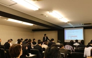 東京・大阪を中心に、40~70名規模のセミナーを毎週開催しています。