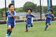 幼児・小学生対象 サッカーを通して楽しく英語を学ぶ 英語サッカースクール