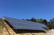 世界各国のチームと協力して作る太陽光発電所
