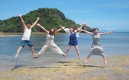 沖縄旅行の様子。毎年夏に、2泊3日の社員旅行を実施しています。