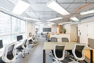オフィスはミニマルですが、良い雰囲気のオフィスでプロダクトのデザイン・開発ができます！