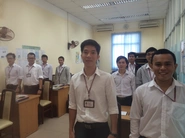 来日前にベトナムの日本語学校で学ぶエンジニアたち。