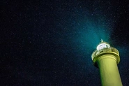 パロスの名前はパロス島アレクサンドリアの大灯台のように、真っ暗な海でも明るい目印になるというところから