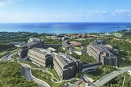 Aerial View of Campus Buildings  俯瞰から見たOISTキャンパスの建物　（Photo: OIST)