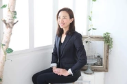 2児の子育てママでもある、当社の創業メンバーであり現社長の高橋和美。