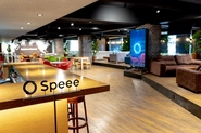 「Speee Lounge」というカフェスペースでは、ランチはもちろん、コーヒーを飲みながら仕事もできます