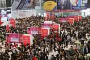 CBE2019@上海 3日間で約55万人が来場 。日本のビューティーワールドの約10倍の規模があるアジア最大の化粧品の展示会。