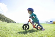 ストライダーは世界中200万人以上の子どもたちに愛されているただひとつのランニングバイクです。