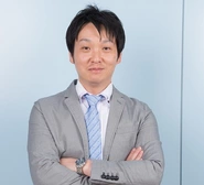 代表取締役会長CEO　高崎 青史