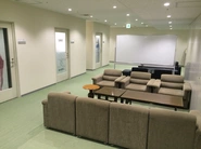 事務所は、（財）神奈川産業振興センターのインキュベーションルームにあります。