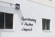 "Questioning+Action=Impact" 問いを立て、行動し、インパクトを生み出す。それは、ここに集まる起業家たちの姿勢であると同時に、私たちチームのあり方を表す言葉でもある。