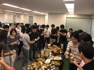 毎月の全社での飲み会。人数が増えてもコミュニケーションはずっと大切していきます。