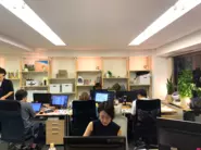 恵比寿のオフィスに出社するメンバーは12人程度で、フルタイムから週1勤務までワークスタイルは様々です。