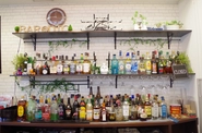 毎週水・金曜日の就業後、開きたい人が開く社内Bar（各種アルコール・ソフトドリンク無料です！）