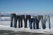みんなでジーンズを凍らせて村をPRしたフローズンパンツキャンペーンは広告効果は数億円 ！