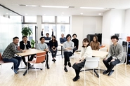 現在の大阪営業所メンバーは11名。