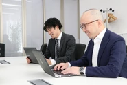日本では数少ない手を動かすことができるITコンサルティング企業のINTLOOP。INTLOOPは今後システム開発分野にも幅を広げる予定です。