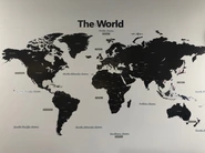 京都Officeの特大ワールドマップ。ビジョンが広がります。