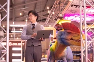 京都本社オフィスには大きな動く恐竜が、、、