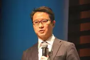 講演するGAX代表の佐藤岳