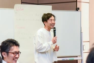 代表の松田は、人々の学びを根本から変えることによって社会全体の課題解決を図るべく日々奮闘しています。
