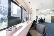2021年4月に大阪オフィスを拡大。「行きたくなるオフィス」をコンセプトにコロナ対策を施した空間作りに取り組みました。