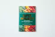 SUPER IMMUNITY：Amazonレビュー数、895件突破し全米で話題になっている「SURER IMMUNITY」を翻訳編集し、出版しています。病気を寄せ付けない超免疫力をつけるための食事食事術をこの本から学ぶことができます。表紙は洋書のようなデザインとなっており、インテリアとして飾っておけるオシャレな書籍になっています。