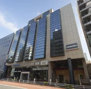 本社の入居する東京日産台東ビルは３駅利用可能な利便性の高い立地です。