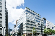 大阪の中心地にある自社ビルの最上階がフェニックス管理のオフィスです。