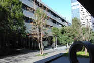 東新宿オフィスの外観。