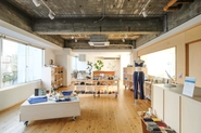 ショールーム・イベントスペース・縫製工場・事務所が一体となった広島市中区にある拠点 「素」sou。