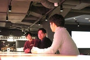 ”東京都浅草エリア”での100億円市場である屋形船DX事業のミーティングの様子