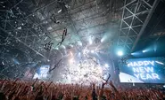 日本最大級の動員を誇る『ROCK IN JAPAN FESTIVAL』（2000年第一回開催、2019年33.7万人動員）のほか、屋内での年越しフェス『COUNTDOWN JAPAN』（2003年第一回開催、2019年18.8万人動員）、都市型野外フェス『JAPAN JAM』（2010年第一回開催、2019年11.1万人動員）といった大型音楽フェスティバルを企画制作しています。