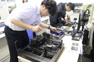PCを自作する研修内容など、充実した2か月間！
