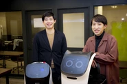 オフィス内にも実際のロボットが！
