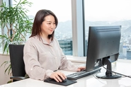 札幌オフィス勤務の他、希望により【フルリモートワーク（完全在宅勤務）】も可能です。※給与など条件は異なります。