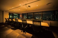 夜は会議室からも東京タワーの夜景が望めます。