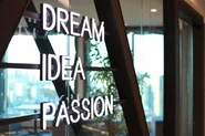企業理念は「Dream, Idea, Passion」