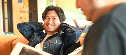 社員インタビュー＃1｜プロダクトデザイナーとしての再出発。アパレル1本だった彼が、ジャンルレスなメーカーの一員になるまで。